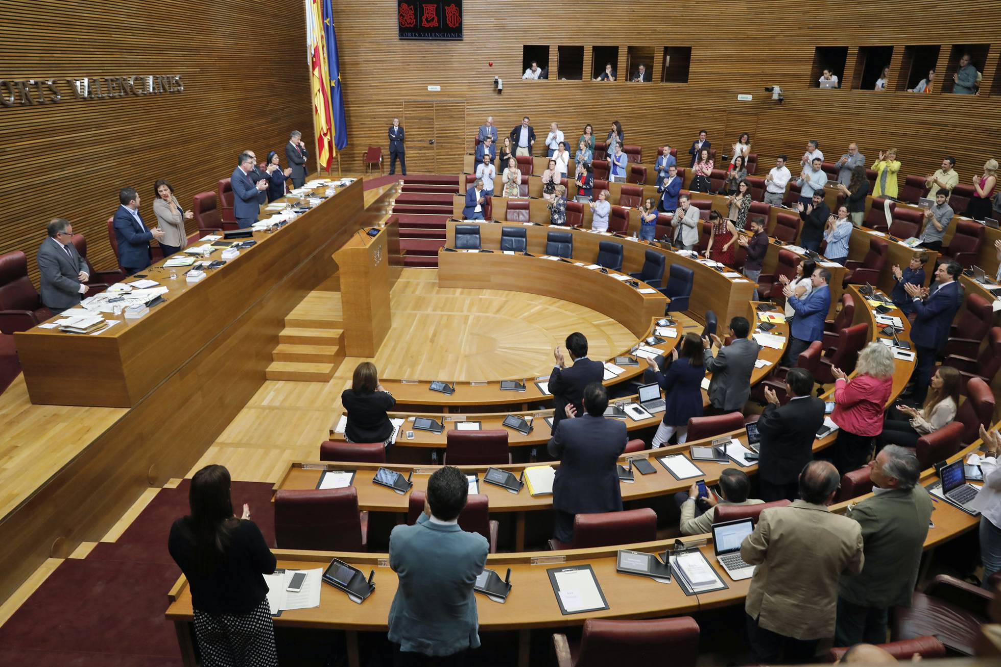 Las Cortes valencianas apuestan por la legalización de la marihuana
